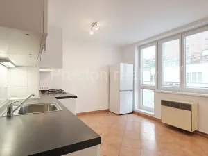 Pronájem bytu 2+kk, Praha - Nusle, Zdaru, 45 m2
