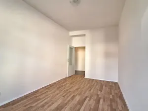 Pronájem bytu 2+kk, Praha - Vršovice, Finská, 43 m2
