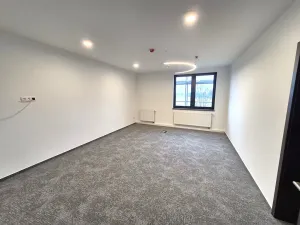 Pronájem kanceláře, Praha - Letňany, Beranových, 150 m2
