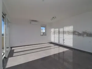 Prodej bytu 3+kk, Tribunj, Chorvatsko, 75 m2