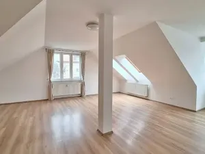 Pronájem bytu 3+kk, Praha, Podbělohorská, 105 m2