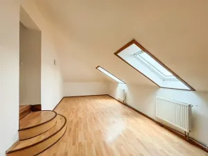 Pronájem bytu 2+1, Kolín, Třídvorská, 63 m2