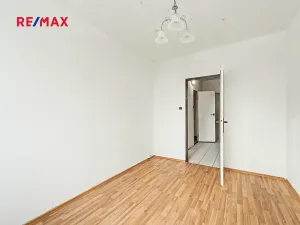 Prodej bytu 2+kk, Praha - Prosek, Zárybská, 42 m2