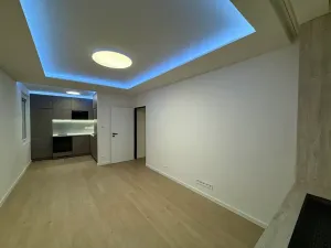 Pronájem bytu 2+kk, Praha - Košíře, Dubrovnická, 46 m2