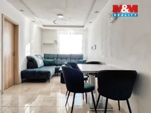 Prodej bytu 3+kk, Šestajovice, Komenského, 48 m2