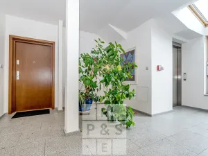 Prodej bytu 4+kk, Průhonice, Uhříněveská, 134 m2