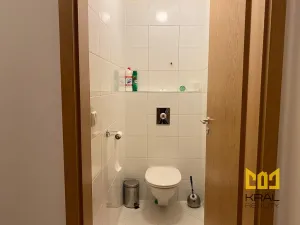 Pronájem bytu 2+kk, Praha - Prosek, Valečovská, 68 m2