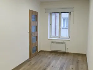 Pronájem bytu 2+1, Praha - Smíchov, Nádražní, 52 m2