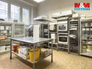 Prodej obchodního prostoru, Praha - Vršovice, Kubánské náměstí, 133 m2