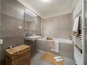 Prodej bytu 2+1, Holubice, 55 m2