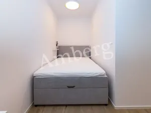 Pronájem bytu 1+kk, Praha - Karlín, Křižíkova, 32 m2