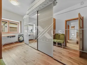 Prodej rodinného domu, Praha - Kyje, Hodějovská, 308 m2