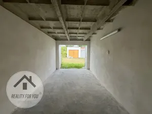 Pronájem garáže, Mladá Boleslav, Nádražní, 19 m2