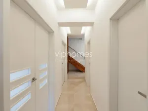 Pronájem bytu 5+1, Praha - Malá Strana, Říční, 189 m2