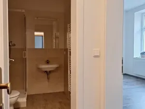 Pronájem bytu 2+kk, Praha - Holešovice, Na Maninách, 46 m2