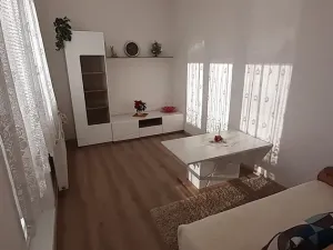 Pronájem bytu 2+1, Luštěnice, 53 m2
