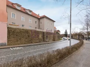 Pronájem bytu 1+kk, Jindřichův Hradec, nám. Míru, 58 m2