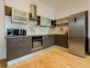 Pronájem bytu 2+kk, Praha - Hloubětín, Krylovecká, 55 m2