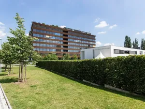 Pronájem kanceláře, Praha - Michle, Za Brumlovkou, 2030 m2