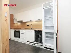 Pronájem bytu 2+kk, Kolín, Kmochova, 44 m2