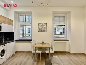 Pronájem bytu 2+kk, Plzeň, Kardinála Berana, 43 m2