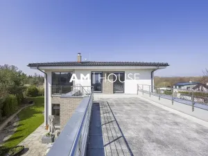 Prodej rodinného domu, Praha - Pitkovice, Křemenáčová, 330 m2