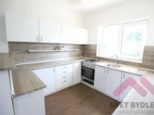 Pronájem rodinného domu, Vestec, Na Suchých, 142 m2