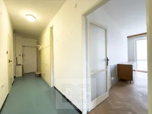 Pronájem bytu 3+1, Praha - Dejvice, Kozlovská, 77 m2