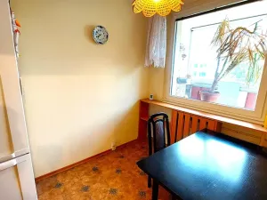 Prodej bytu 3+1, Praha - Horní Měcholupy, Livornská, 74 m2