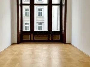 Pronájem kanceláře, Praha - Nové Město, Spálená, 538 m2