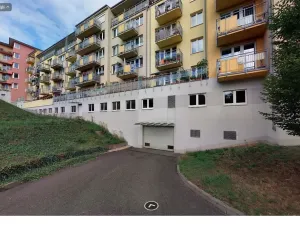 Pronájem garážového stání, Praha - Kunratice, Muškova, 12 m2