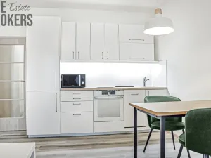 Pronájem bytu 1+kk, Chýnice, Karlštejnská, 38 m2