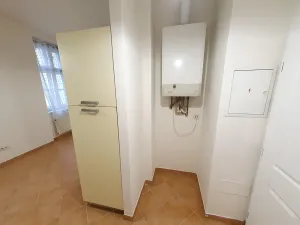 Pronájem bytu 2+kk, Praha - Smíchov, Plzeňská, 38 m2