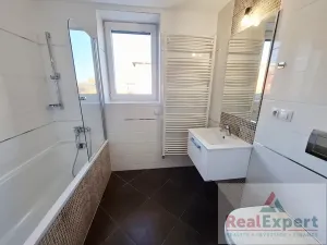 Prodej bytu 2+kk, Praha - Pitkovice, Lošáková, 67 m2