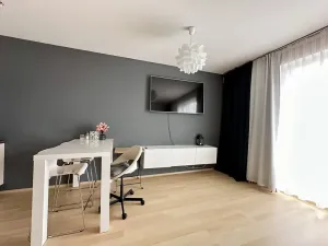 Pronájem bytu 1+kk, Praha - Letňany, Miroslava Hajna, 37 m2