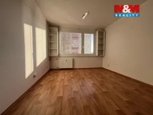 Pronájem bytu 3+1, Jindřichův Hradec - Jindřichův Hradec III, sídliště Vajgar, 70 m2