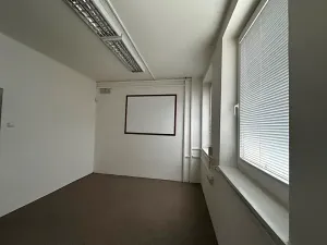 Pronájem kanceláře, Nový Jičín, 180 m2