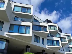 Pronájem atypického bytu, Praha - Smíchov, Kobrova, 182 m2