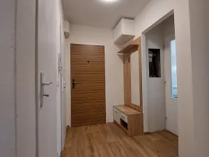 Pronájem bytu 1+1, Brno - Bohunice, Okrouhlá, 45 m2