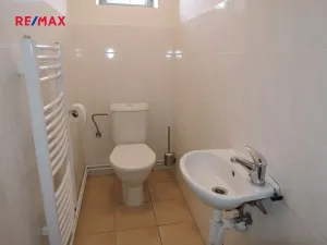 Pronájem výrobních prostor, Hostivice, Školská, 400 m2