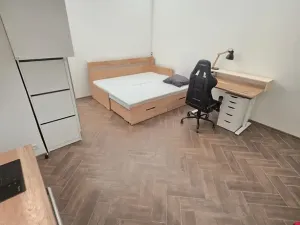 Pronájem bytu 1+kk, Praha - Holešovice, Františka Křížka, 26 m2
