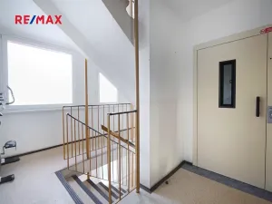 Pronájem bytu 1+kk, Praha - Černý Most, Doležalova, 33 m2