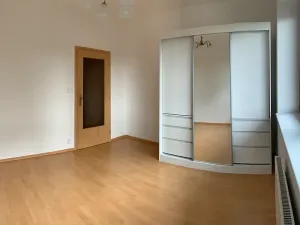 Pronájem bytu 2+kk, Jesenice, Cedrová, 46 m2