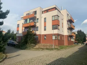 Pronájem bytu 2+kk, Jesenice, Cedrová, 46 m2