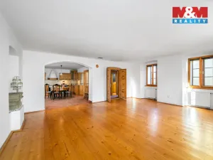 Pronájem zemědělské usedlosti, Dobrovíz, Kladenská, 10270 m2