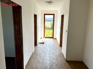 Prodej rodinného domu, Bánov, 197 m2