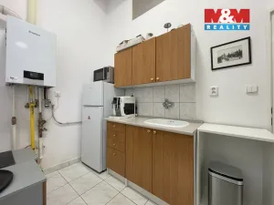 Pronájem kanceláře, Praha - Karlín, Sokolovská, 174 m2