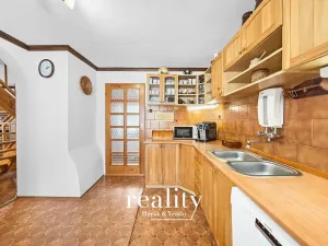 Prodej rodinného domu, Řásná, 179 m2