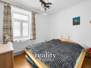 Prodej rodinného domu, Řásná, 179 m2