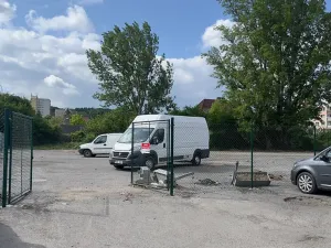 Pronájem komerčního pozemku, Praha - Modřany, Komořanská, 1500 m2
